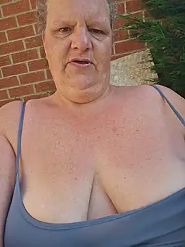 MissQueenBeex online show from 26, 5, 2026
