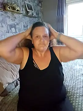 MissQueenBeex online show from 19, 9, 2025