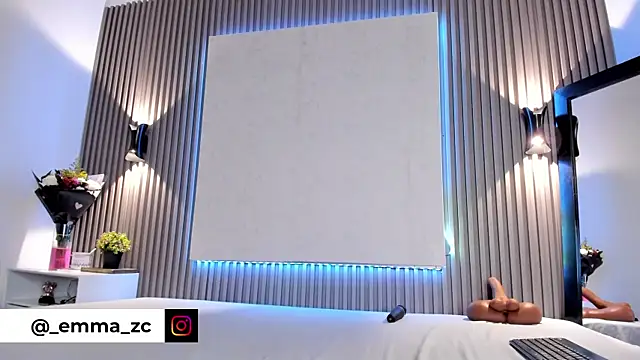 Emmazc  online show from 15, 10, 2025