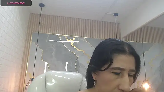 nei girl online show from 20, 9, 2025