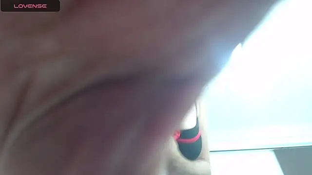 nei girl online show from 5, 11, 2025