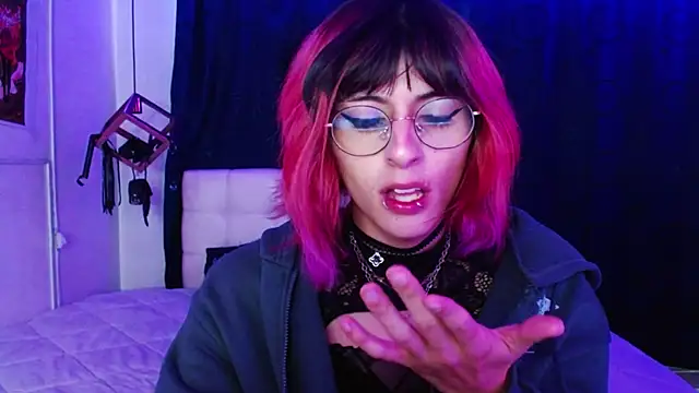 goth minerva online show from 3, 11, 2025