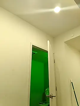 ItsBarbieBitcxxxx69 online show from 6, 3, 2026