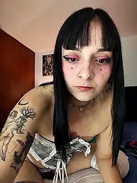 KARINNA  RAVEN online show from 11, 9, 2025