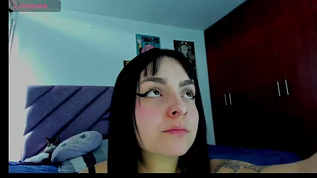 KARINNA  RAVEN online show from 1, 6, 2026
