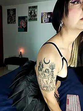 KARINNA  RAVEN online show from 2, 10, 2025