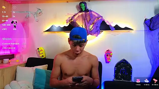 Almiboys online show from 3, 11, 2025