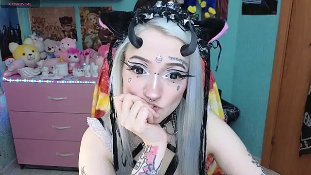 Manuela unicorn online show from 14, 4, 2026