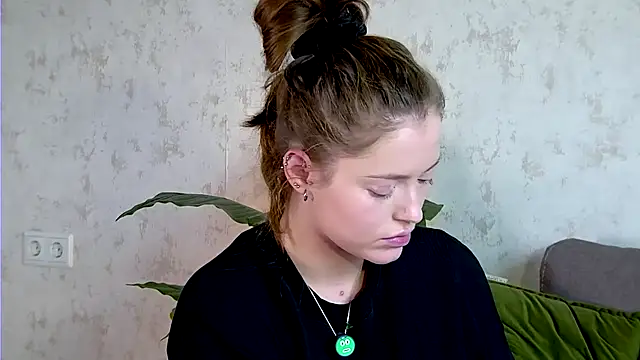 AshleyD  online show from 30, 9, 2025