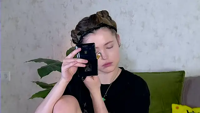 AshleyD  online show from 2, 12, 2025