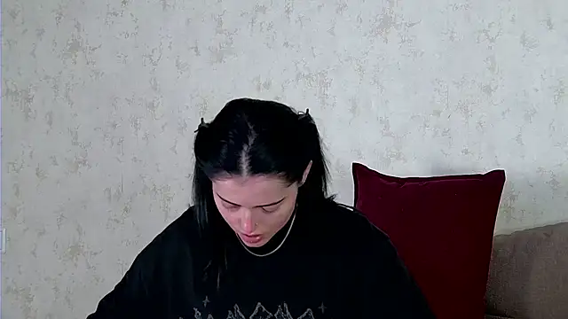 AshleyD  online show from 10, 5, 2026