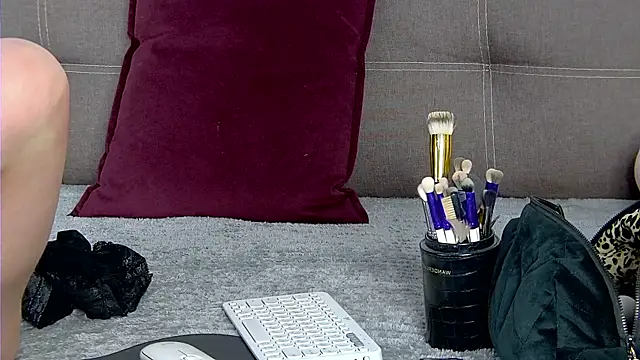 AshleyD  online show from 12, 4, 2026