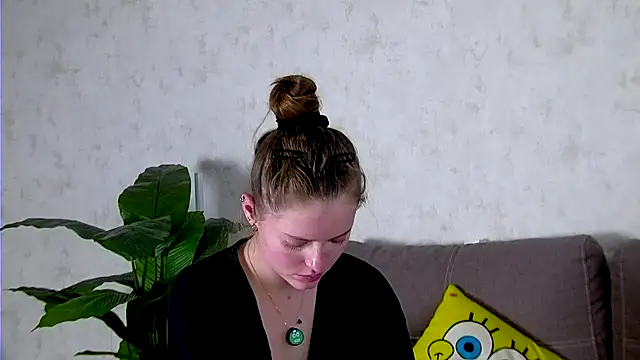 AshleyD  online show from 19, 10, 2025