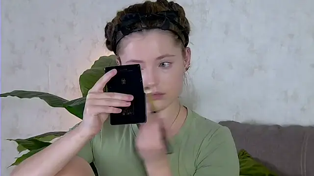 AshleyD  online show from 12, 11, 2025