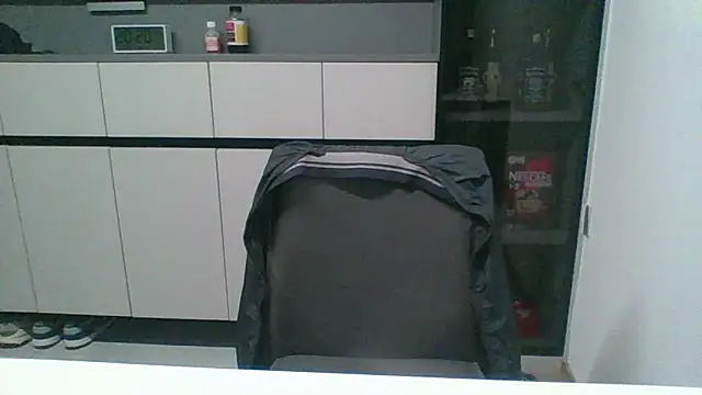 Snapshot of nole_china7 chatting on 17, 12, 2025 nole china7 online show from 17, 12, 2025