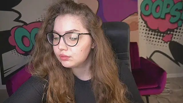 LuxSopphia online show from 15, 9, 2025