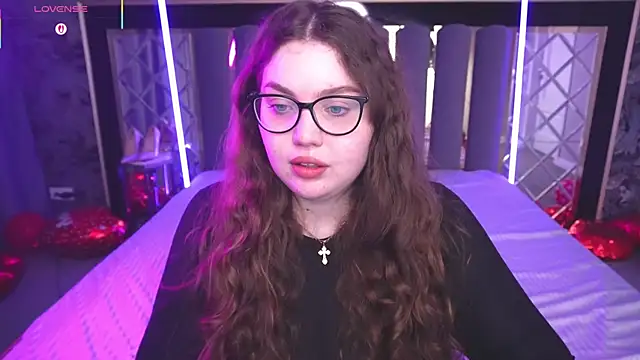 LuxSopphia online show from 16, 2, 2026