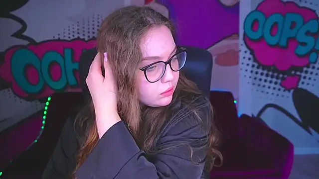 LuxSopphia online show from 28, 9, 2025