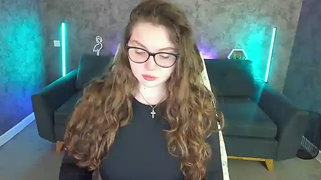 LuxSopphia online show from 12, 4, 2026