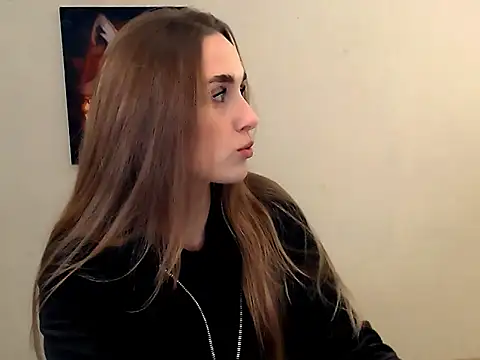 Snapshot of Doll_Angelina chatting on 11, 11, 2025 Doll Angelina online show from 11, 11, 2025