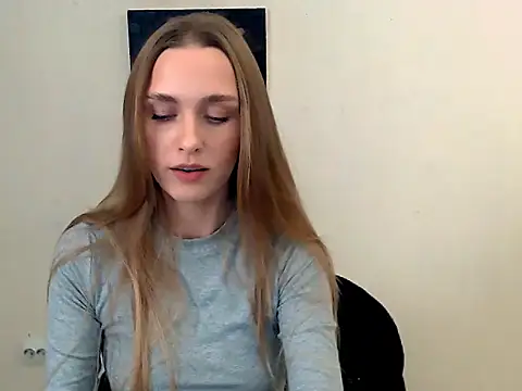 Snapshot of Doll_Angelina chatting on 8, 10, 2025 Doll Angelina online show from 8, 10, 2025