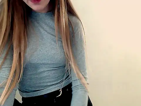 Snapshot of Doll_Angelina chatting on 23, 10, 2025 Doll Angelina online show from 23, 10, 2025