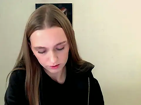 Snapshot of Doll_Angelina chatting on 9, 10, 2025 Doll Angelina online show from 9, 10, 2025