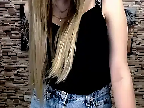 Snapshot of Doll_Angelina chatting on 19, 3, 2025 Doll Angelina online show from 19, 3, 2025