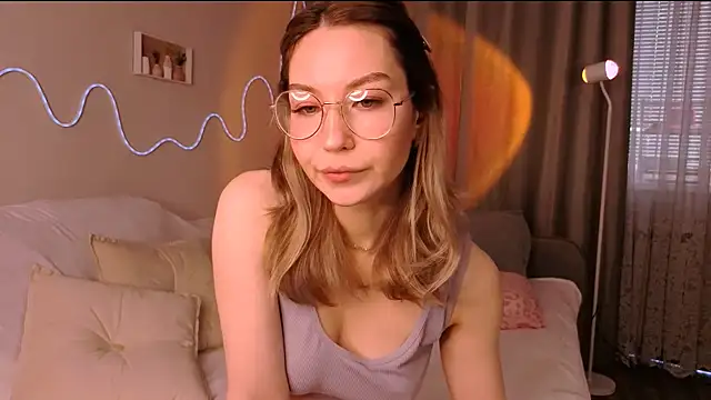 Lilo Sims online show from 8, 10, 2025