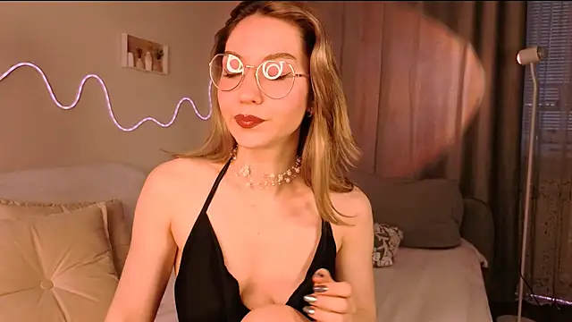 Lilo Sims online show from 21, 10, 2025