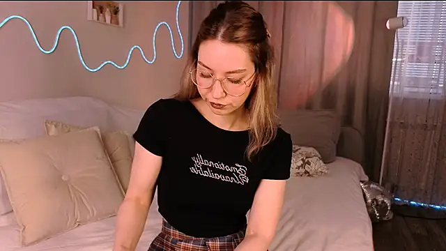 Lilo Sims online show from 16, 10, 2025