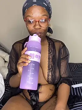 Snapshot of YummyMelanin117 chatting on 17, 2, 2026 YummyMelanin117 online show from 17, 2, 2026