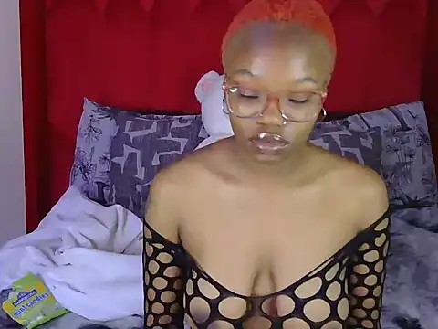 YummyMelanin117 online show from 18, 9, 2025