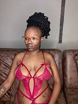 Snapshot of YummyMelanin117 chatting on 13, 2, 2026 YummyMelanin117 online show from 13, 2, 2026