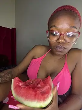 YummyMelanin117 online show from 5, 10, 2025