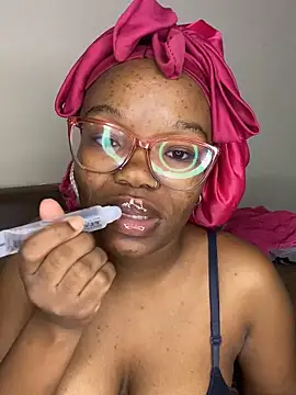 YummyMelanin117 online show from 19, 4, 2026