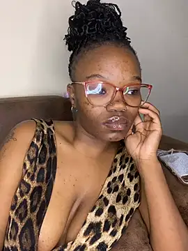 YummyMelanin117 online show from 11, 3, 2026