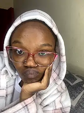 YummyMelanin117 online show from 11, 11, 2025