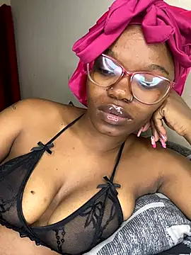 YummyMelanin117 online show from 26, 11, 2025