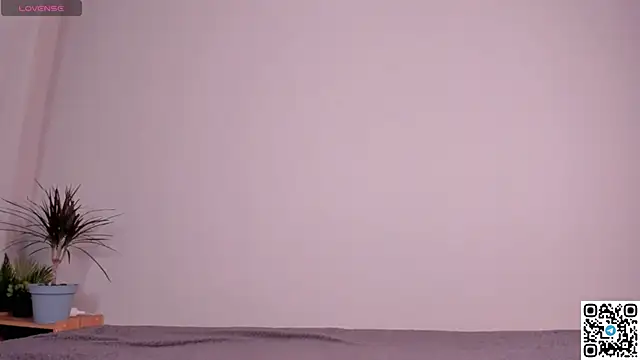 emmelieflorence online show from 17, 12, 2025