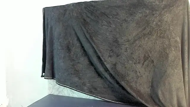 Snapshot of braces_kourtney chatting on 1, 11, 2025 braces kourtney online show from 1, 11, 2025