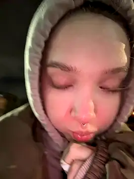 bambi lu online show from 2, 11, 2025