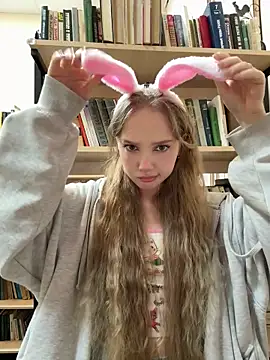 bambi lu online show from 5, 4, 2026