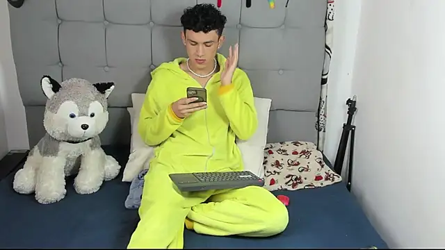 jeims hotboy online show from 12, 10, 2025