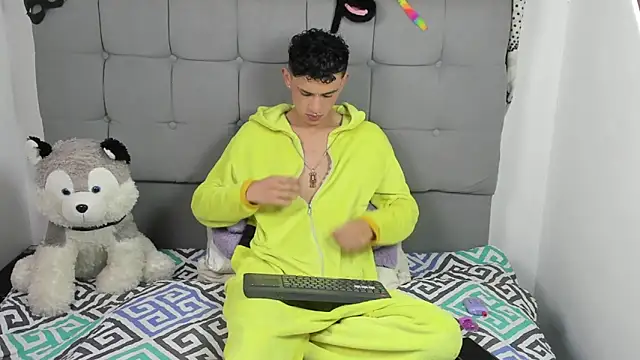 jeims hotboy online show from 16, 12, 2025