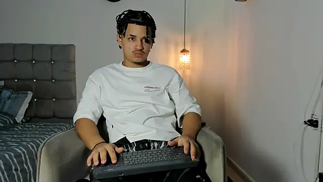 samxx muscle online show from 10, 1, 2026