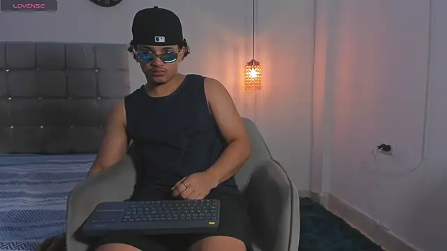 samxx muscle online show from 15, 12, 2025