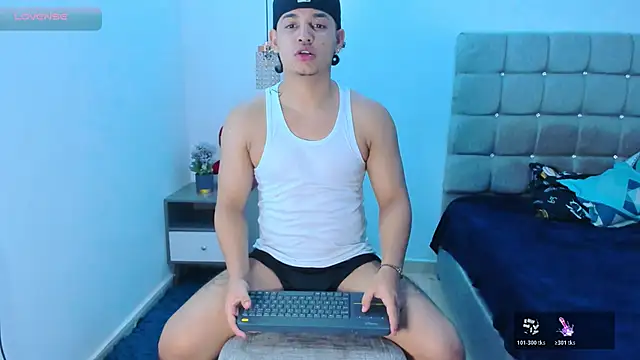 samxx muscle online show from 25, 2, 2026