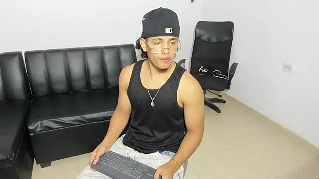 samxx muscle online show from 15, 5, 2026