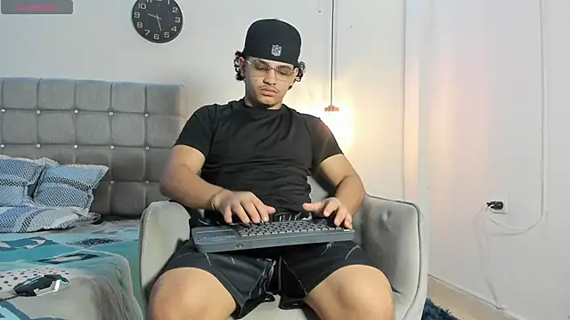 samxx muscle online show from 17, 11, 2025